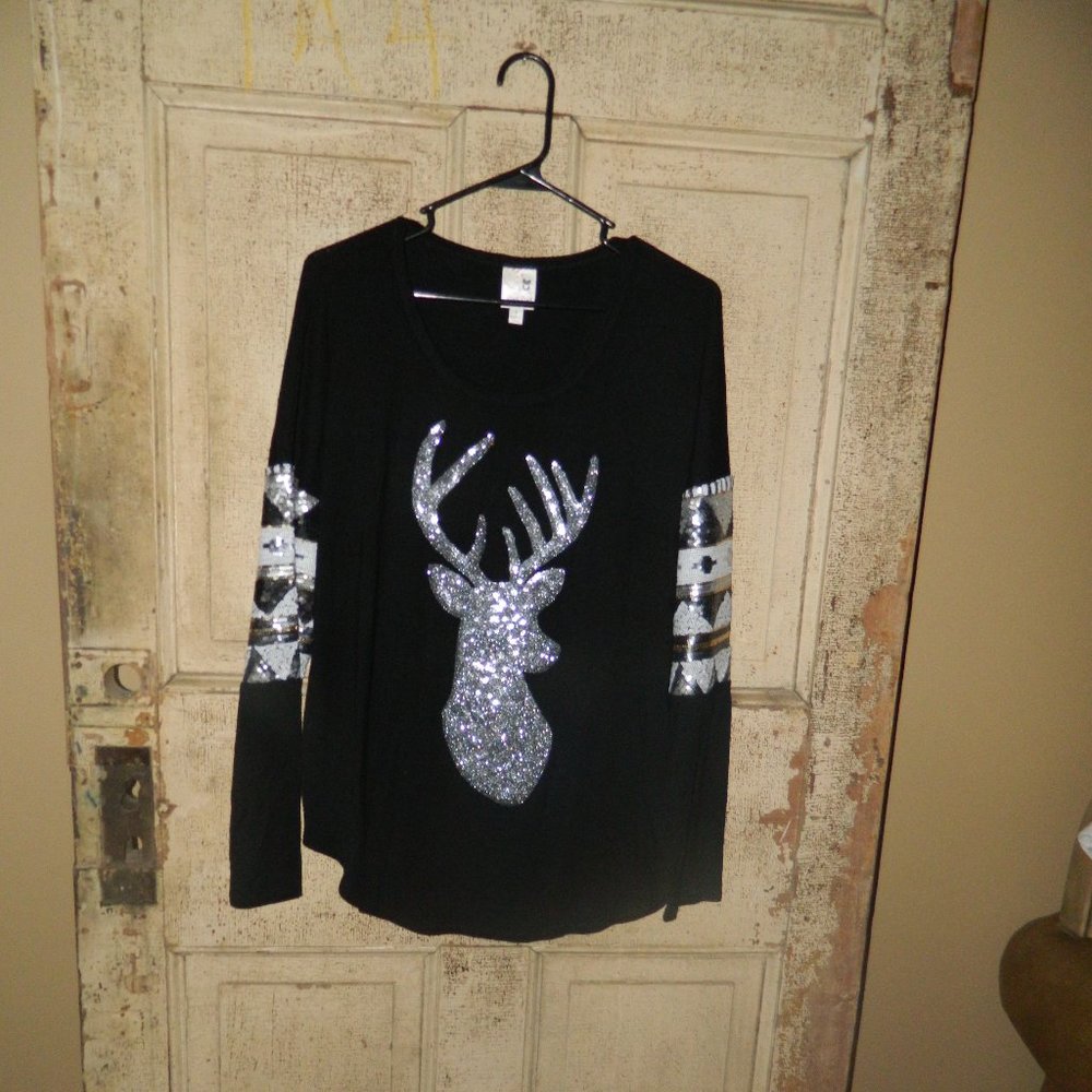 Pink Owl Boutique Sequin Deer Top Size Small (Q-21)
